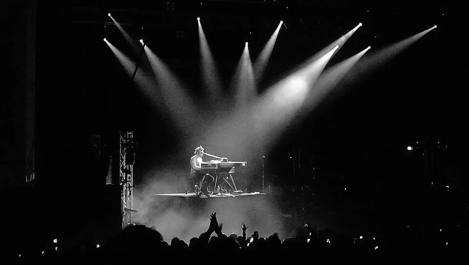 D’Angelo D’Angelo - D'Angelo performing at Brixton Academy, February 2012.