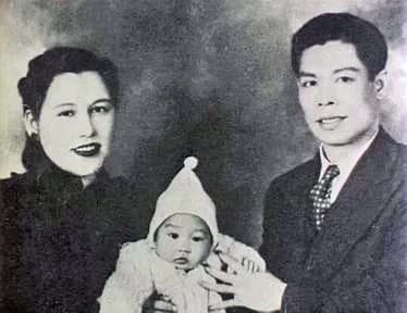 Bruce Lee - Bruce Lee, when he was a baby.