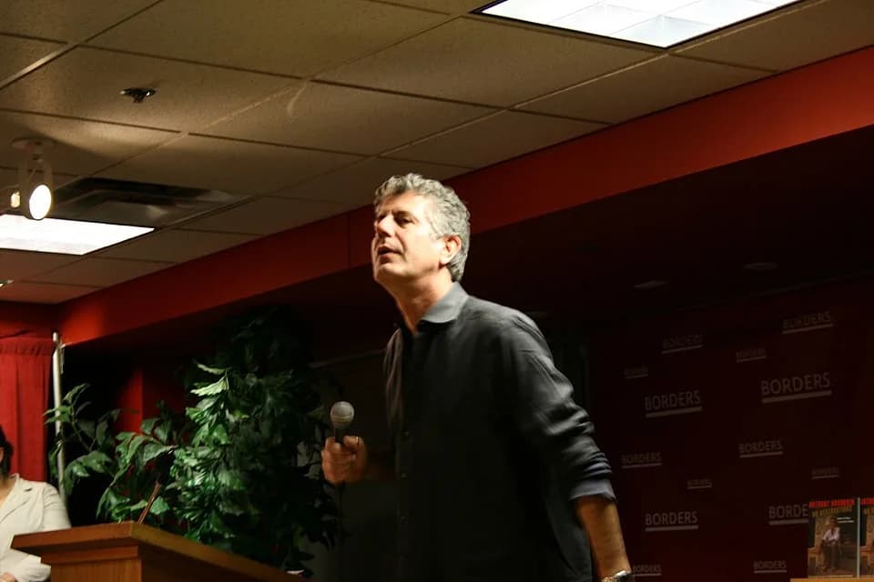 Anthony Bourdain - Tony Bourdain