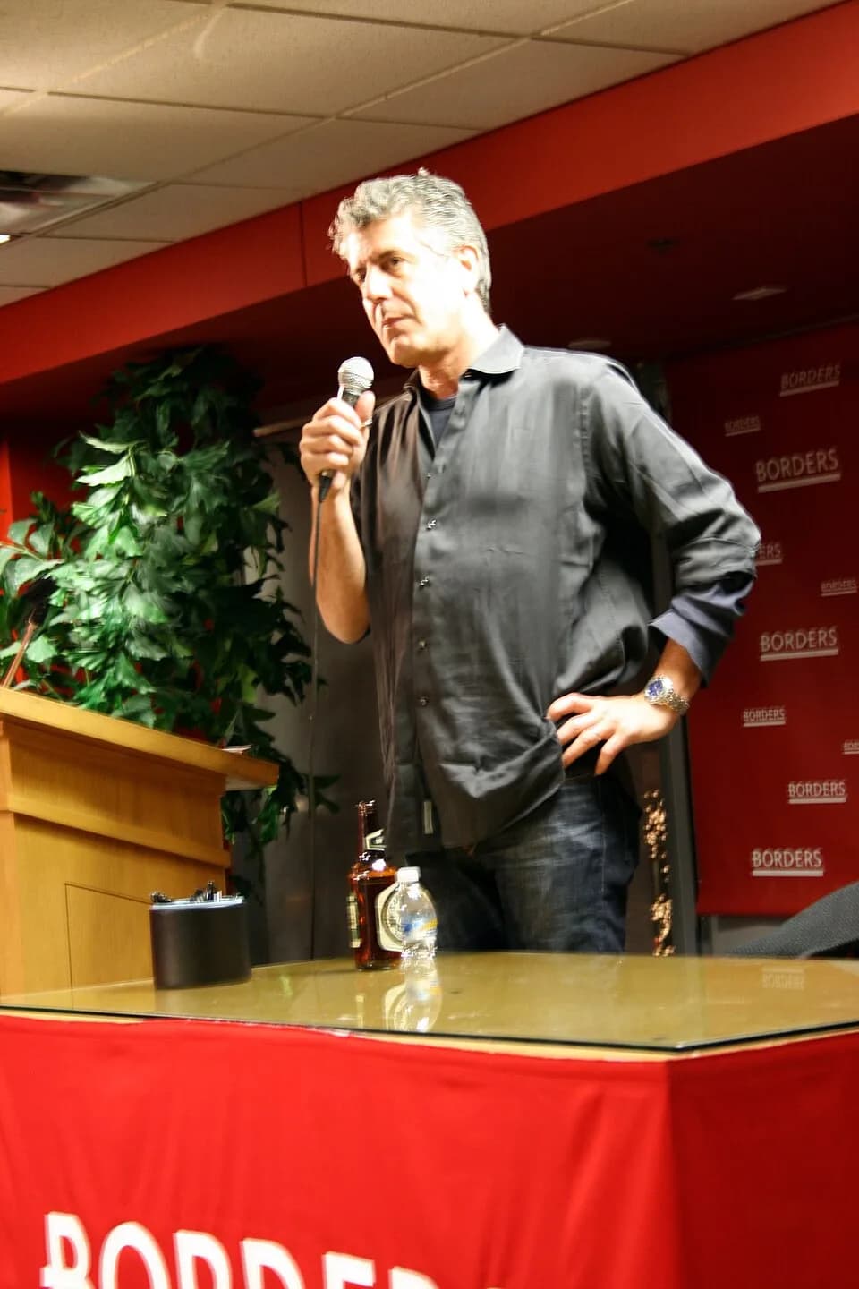 Anthony Bourdain - Tony Bourdain