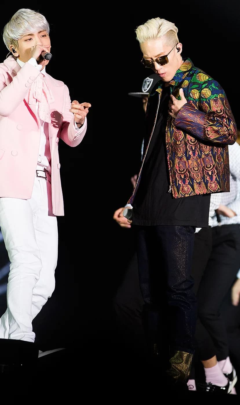 Kim Jong-hyun - Jonghyun and Zion.T at MBC Radio DJ Concert on September 6, 2015.