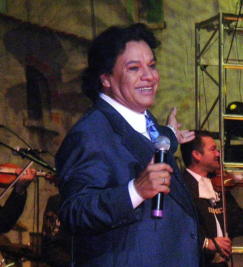 Juan Gabriel - Juan Gabriel at the 2006 San Jose Mariachi Festival