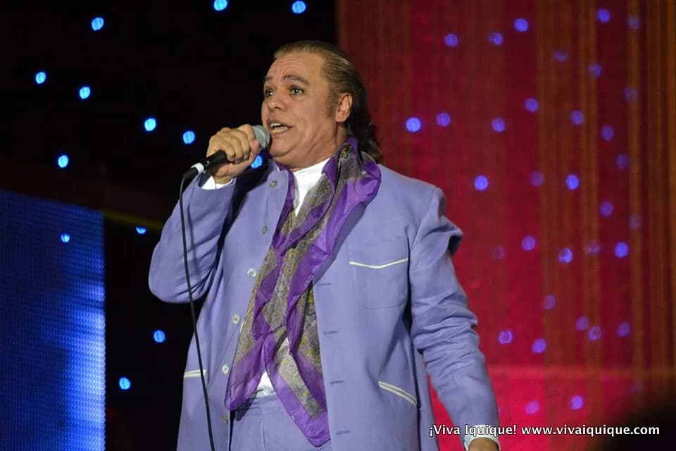 Juan Gabriel - Juan Gabriel en Festival Festival Verano de Iquique
<a href="http://www.vivaiquique.com" rel="nofollow">www.vivaiquique.com</a>