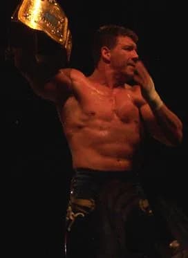 Eddie Guerrero - Eddie Guerrero como Campeón en Parejas de la WWE