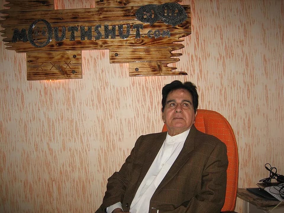 Dilip Kumar - Dilip Kumar's visit to MouthShut.com office in 2006