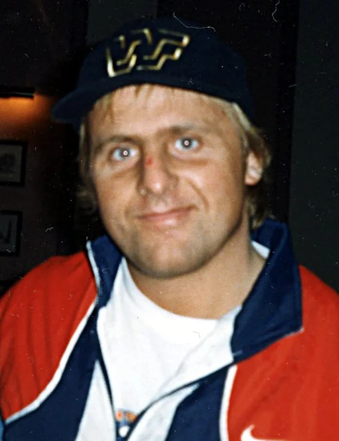 Owen Hart - WWE - Manchester 040498 (1)