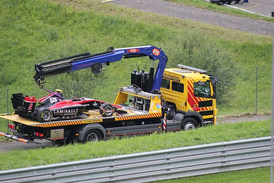 Anthoine Hubert - Anthoine Huberts Auto beim Abtransport