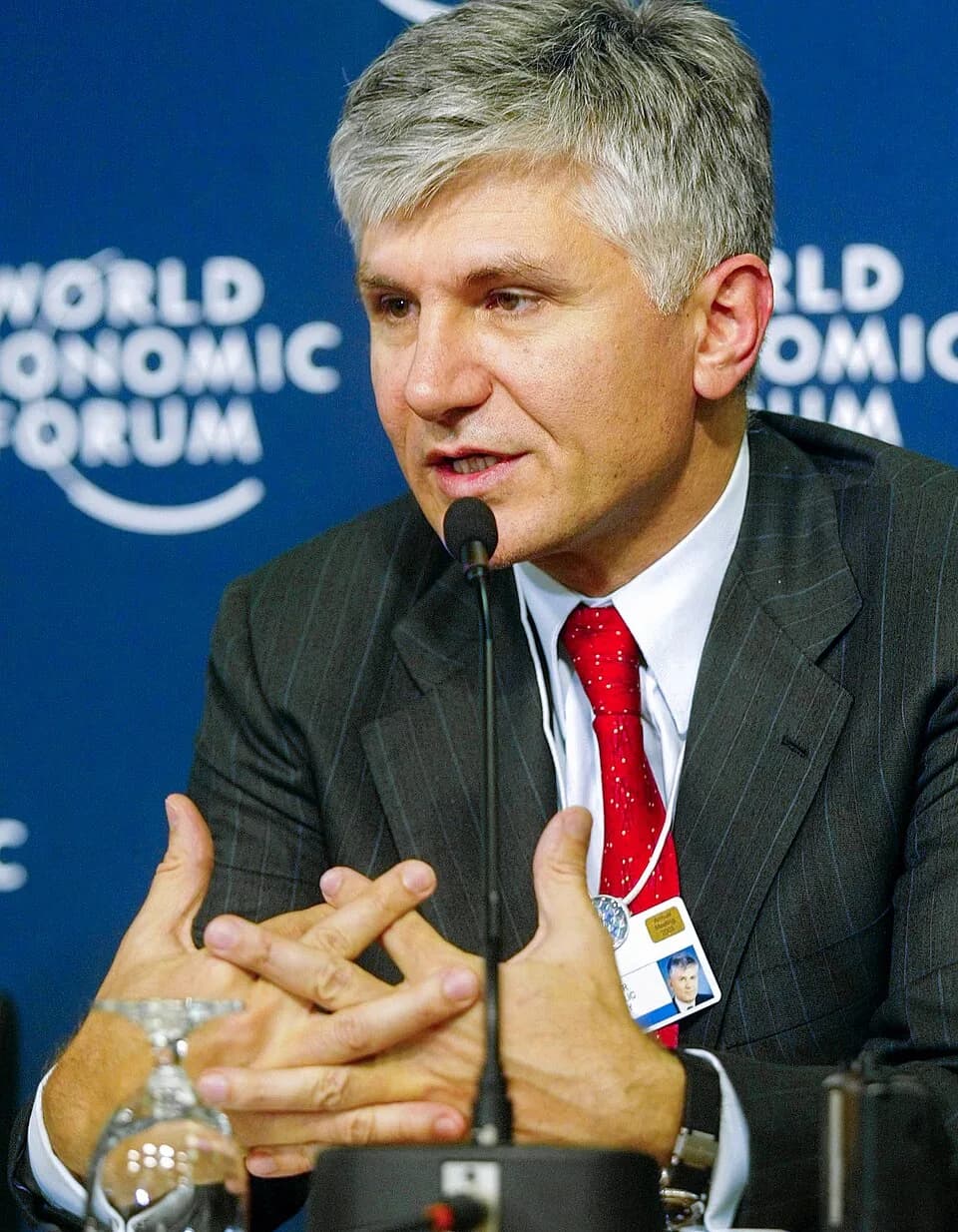 Zoran Đinđić - DAVOS,24JAN03 - Zoran Djindjic, Prime Minister, Republic of Serbia, speaks during the Press Conference at the 'Annual Meeting 2003' of the World Economic Forum in Davos/Switzerland, Jan
