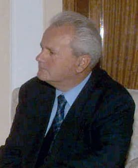 Slobodan Milošević - Admiral T. Joseph Lopez, US Navy, Allied Forces Southern Europe, United States Naval Forces Europe and Commander of the Implementation Forces (IFOR), visits Serbian President Slob