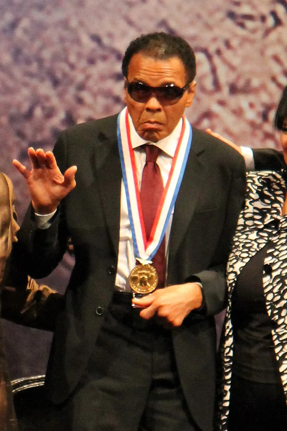 Muhammad Ali - Receiving the 2012 Liberty Medal
National Constitution Center
Philadelphia, PA
9/13/12
my review -
<a href="http://www.phawker.com/2012/09/14/sidewalking-the-greatest/" rel="nofollo
