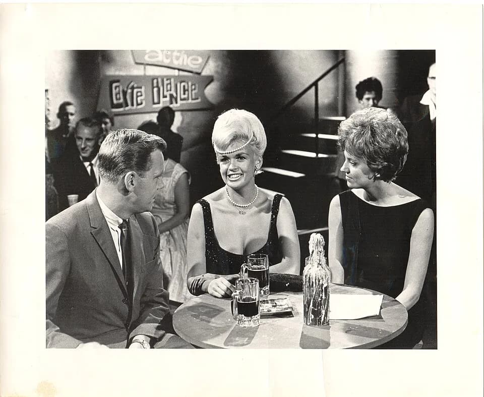 Jayne Mansfield - Jack Curran interviewing Jane Mansfield for a local Montreal TV talk show "Catre Blance"