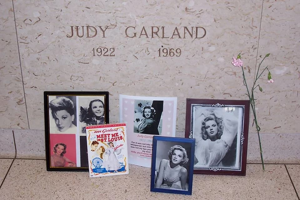Judy Garland - Judy Garland's crypt at the Ferncliff Mausoleum.
