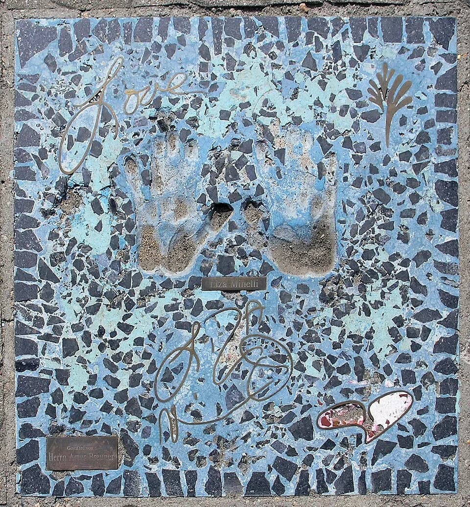 Judy Garland - Memorial plaque, Liza Minnelli, Friedrichstraße 107, Berlin-Mitte, Germany