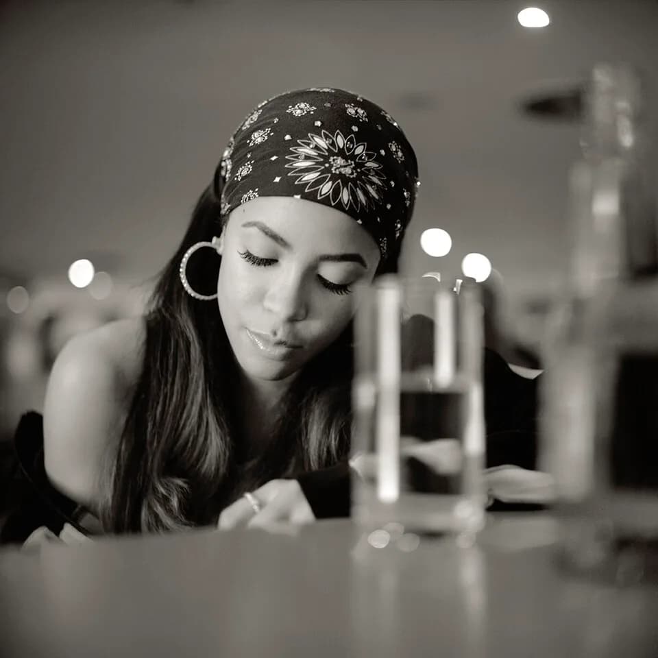 Aaliyah - Singer Aaliyah Dana Haughton in Berlin 2000