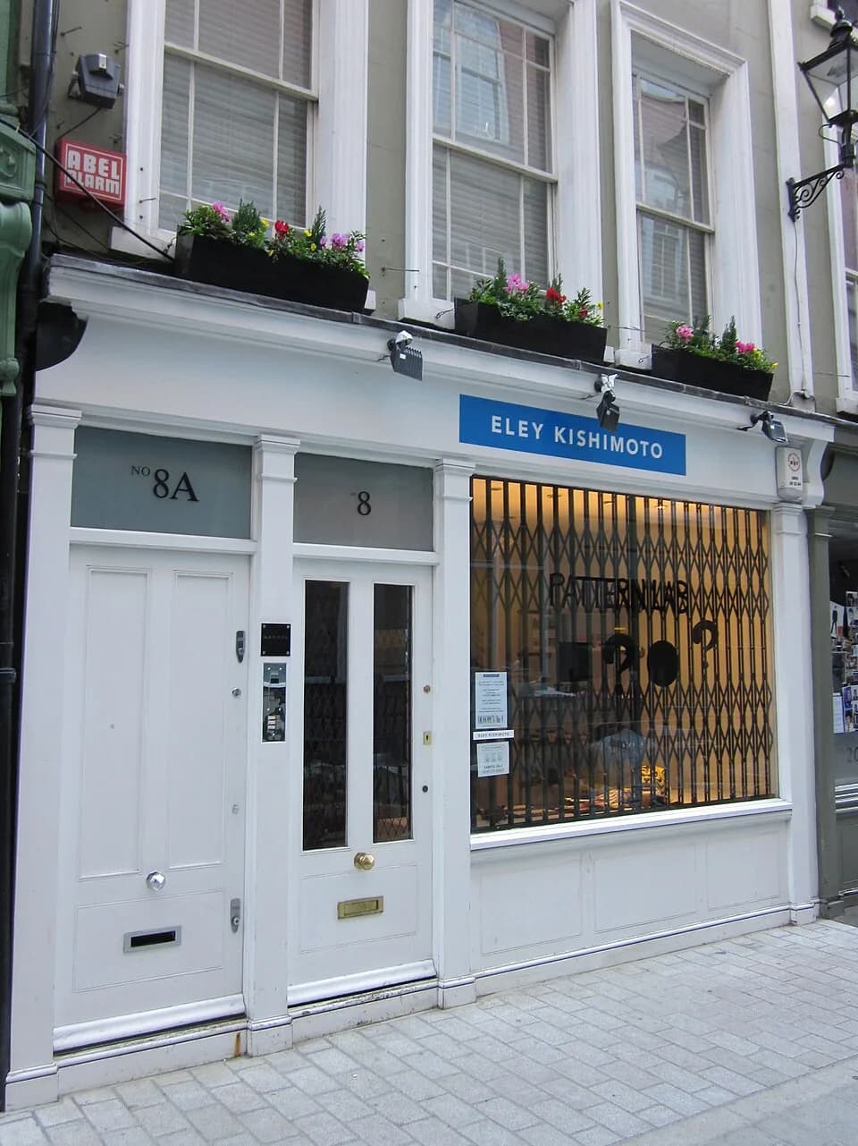 Jimi Hendrix - In the 1960s, 8 Kingly Street in Soho, London, was the site of en:The Bag O'Nails, a club frequented by Paul McCartney and Jimi Hendrix among others.