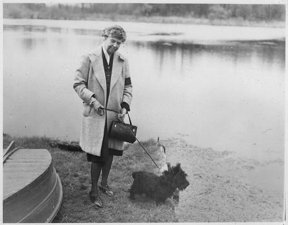 Eleanor Roosevelt - Eleanor Roosevelt and Fala at Val,Kill in Hyde Park, New York - NARA - 196152.jpg