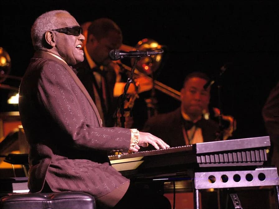 Ray Charles - Last concert of Ray Charles, at Salle Wilfrid-Pelletier of the Place des Arts while the Festival International de Jazz de Montréal in 2003. Photo by Victor Diaz Lamich.