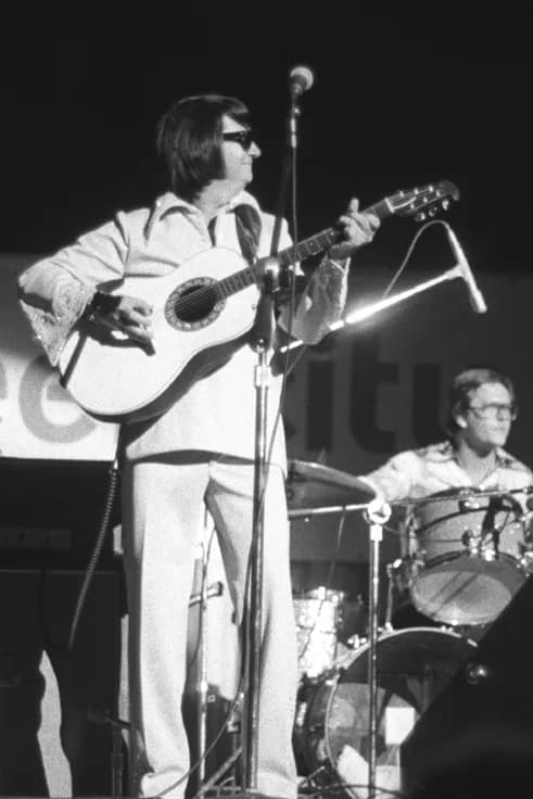 Roy Orbison - Photo of w:Roy Orbison.