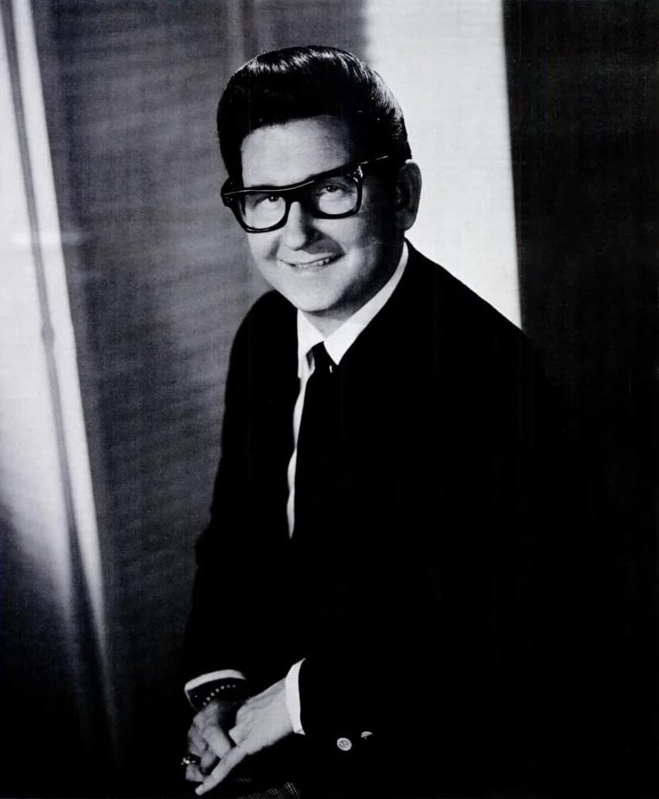 Roy Orbison - Trade ad for Roy Orbison's single "Oh, Pretty Woman".To better adapt it to his respective Wikipedia article, the ad was cropped and cleaned in a graphics editing program. The original ca
