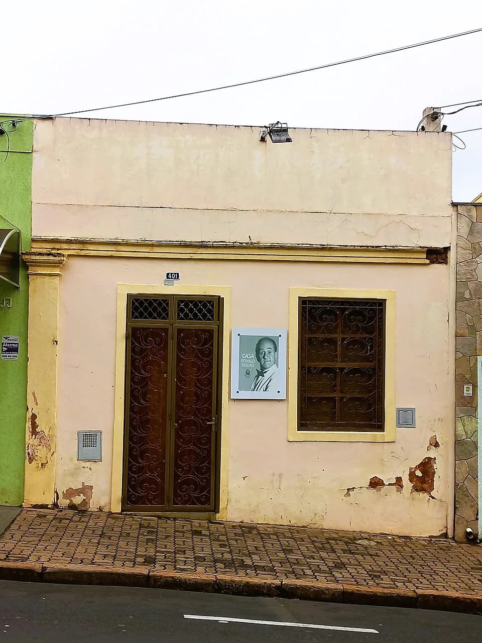 Ronald Golias - Casa onde nasceu Ronald Golias, na cidade de São Carlos-SP. No momento da foto, já restaurada e funcionando como espaço de memória do artista.