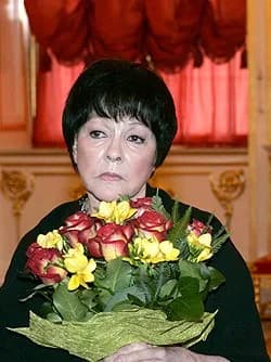 Bella Akhmadulina - Bella Akhmadulina