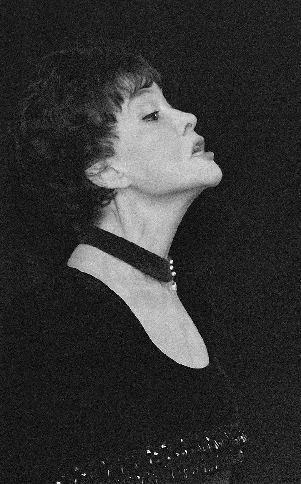 Bella Akhmadulina - Белла Ахмадулина