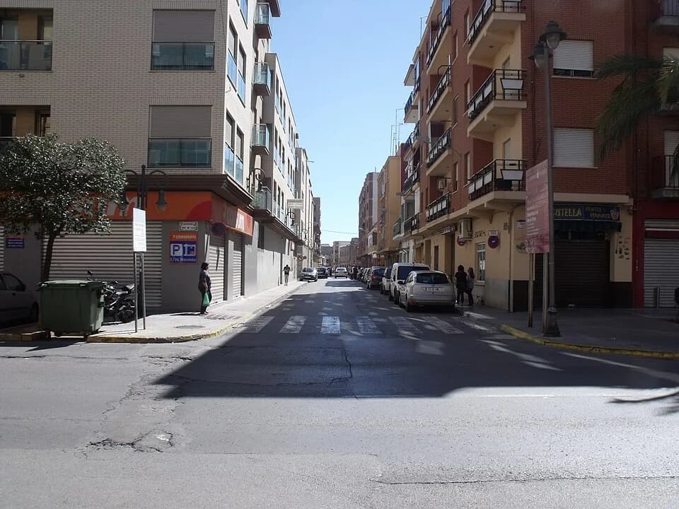 Severo Ochoa - Carrer que separa els termes municipals d'Aldaia i Alaquàs. A Aldaia s'anomena Doctor Severo Ochoa i a Alaquàs Sant Gaietà.