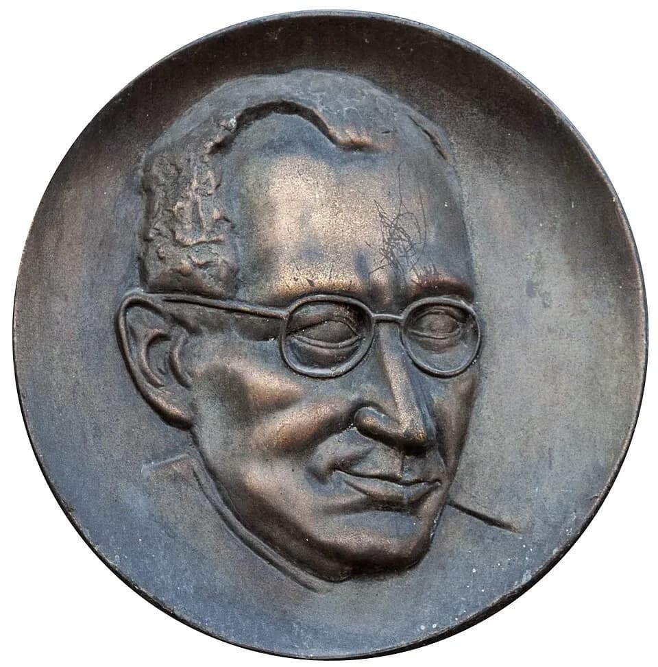 Kurt Zadek Lewin - Sculpture of Kurt Lewin, 2011