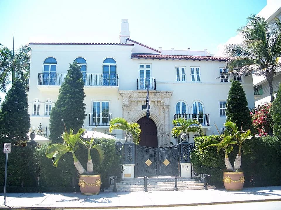 Gianni Versace - Miami Beach, Florida: Miami Beach Architectural District:

Former Gianni Versace mansion