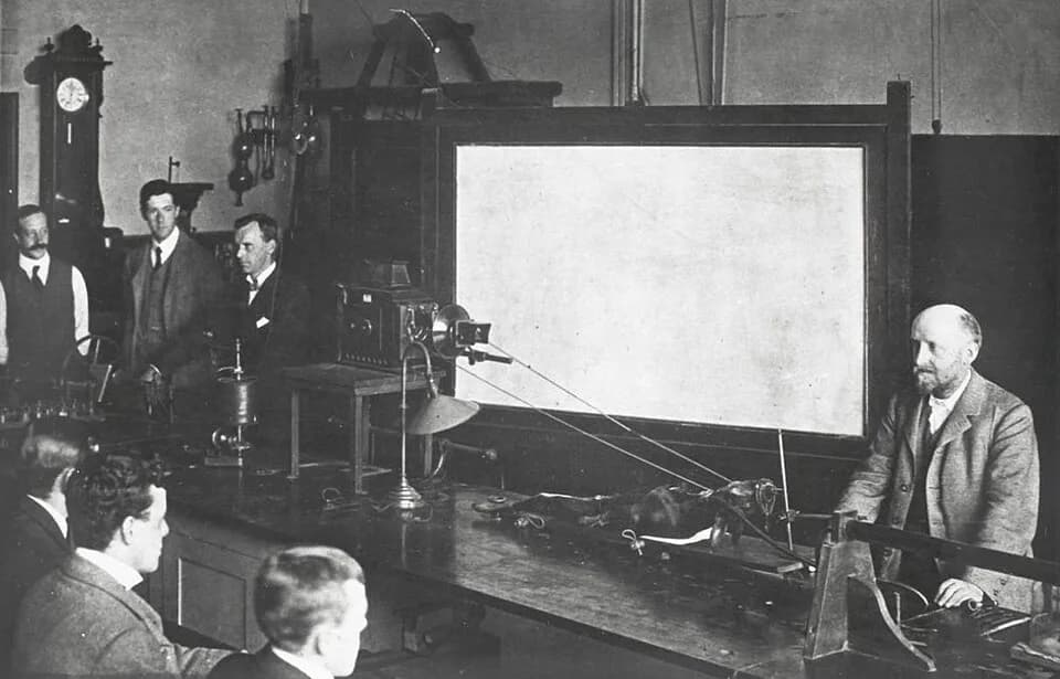 Henry Hallett Dale - See Brown Dog affair. Reconstruction of a 1903 demonstration by William Bayliss, a physiologist at University College London, during which anti-vivisectionists said a dog was vivi