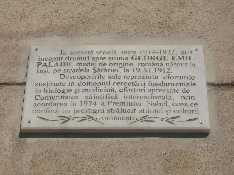George Emil Palade - Mihail Kogălniceanu School in Iaşi (Romania), a building historical monument