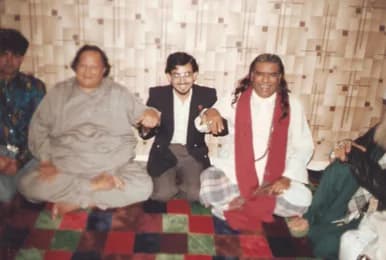 Nusrat Fateh Ali Khan - MFI's mission presented to Nusrat Fateh Ali Khan &amp; Ghulam Farid Sabri