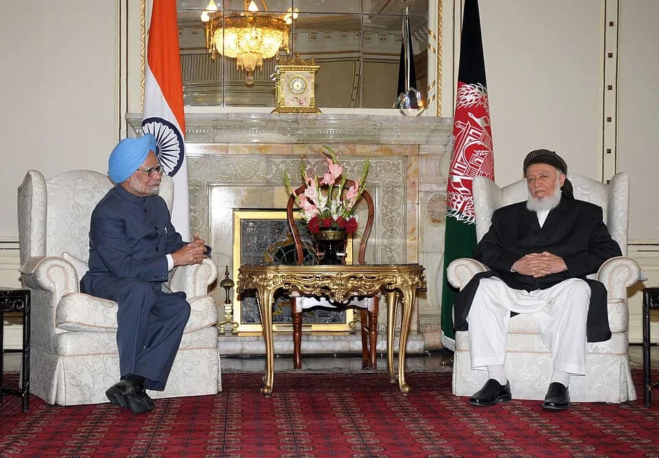 Burhanuddin Rabbani - The President of High Peace Council of Afghanistan, Professor Burhanuddin Rabbani calls on the Prime Minister, Dr. Manmohan Singh, in Kabul on May 13, 2011.