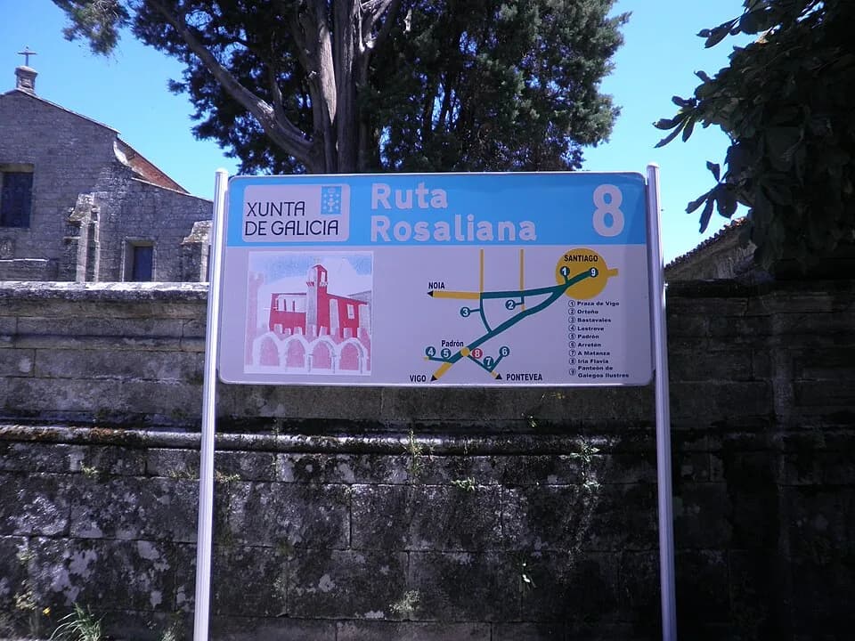 Rosalía de Castro - Letreiro co plano da Ruta Rosaliana en Iria Flavia, Padrón.