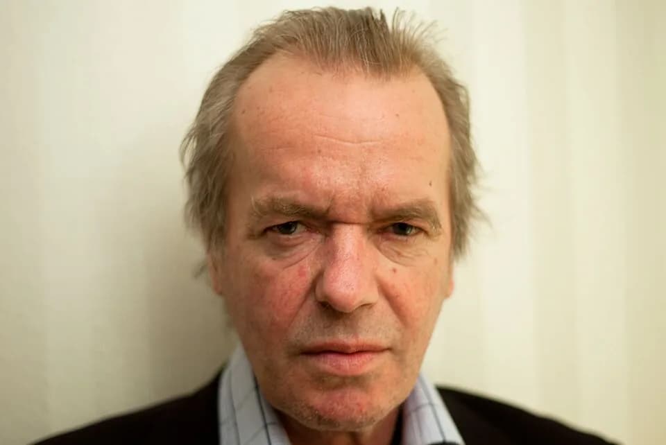 Martin Amis - The english author Martin Amis, photographed by Maximilian Schönherr in a hotel suite in Cologne, Germany
