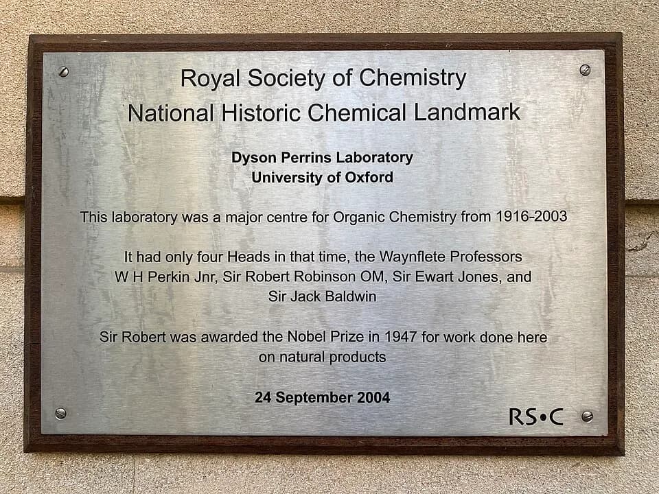 Robert Robinson - A photograph of a commemorative plaque marking the location of the now defunct Dyson Perrins Laboratory in Oxford, England, which existed between 1916-2003. The plaque can be found o