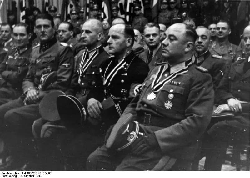 Otto Skorzeny - For documentary purposes the German Federal Archive often retained the original image captions, which may be erroneous, biased, obsolete or politically extreme. Berlin, Skorzeny, Reinh