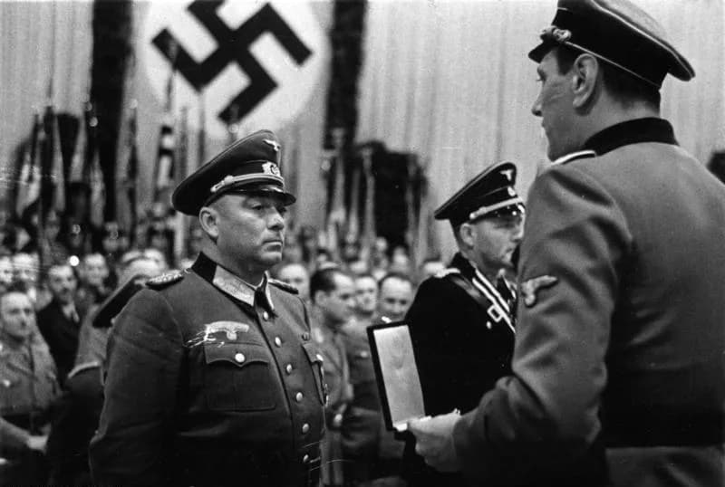 Otto Skorzeny - For documentary purposes the German Federal Archive often retained the original image captions, which may be erroneous, biased, obsolete or politically extreme. Helmut Körner und Otto 