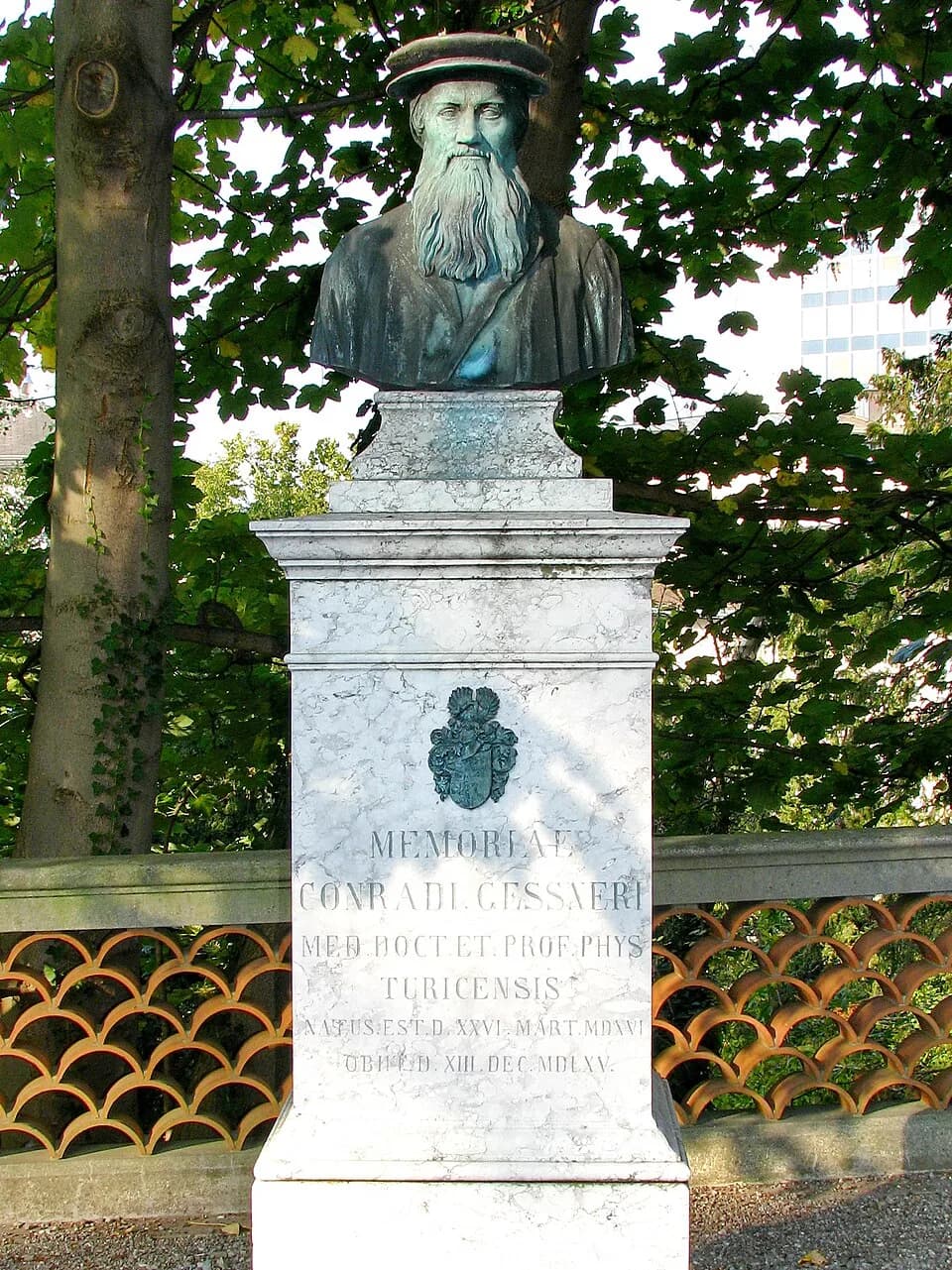 Conrad Gessner - Zürich : Botanical Garden «zur Katz», Völkerkundeseum (Museum of Ethnology), University of Zürich : Conrad Gessner Memorial (* 1516; † 1565)
