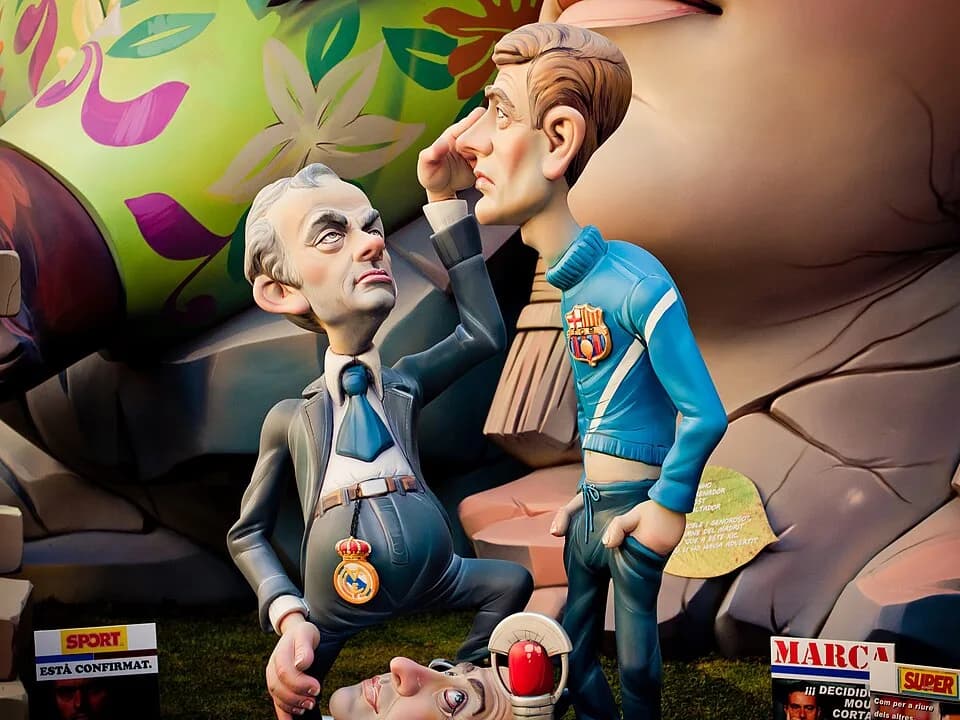 Tito Vilanova - Ninot a la falla del Pilar on veiem a Mourinho ficant-li el dit a l'ull a Tito Vilanova.