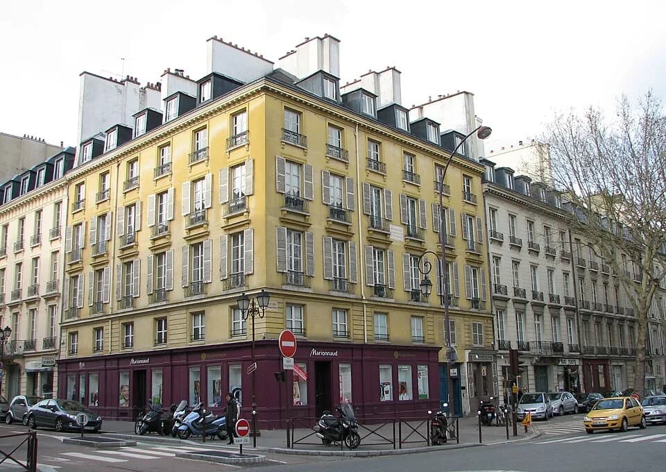 Ferdinand de Lesseps - Building in 19 rue des Réservoirs in Versailles, birthplace of Ferdinand de Lesseps. Plaque on the 4th floor