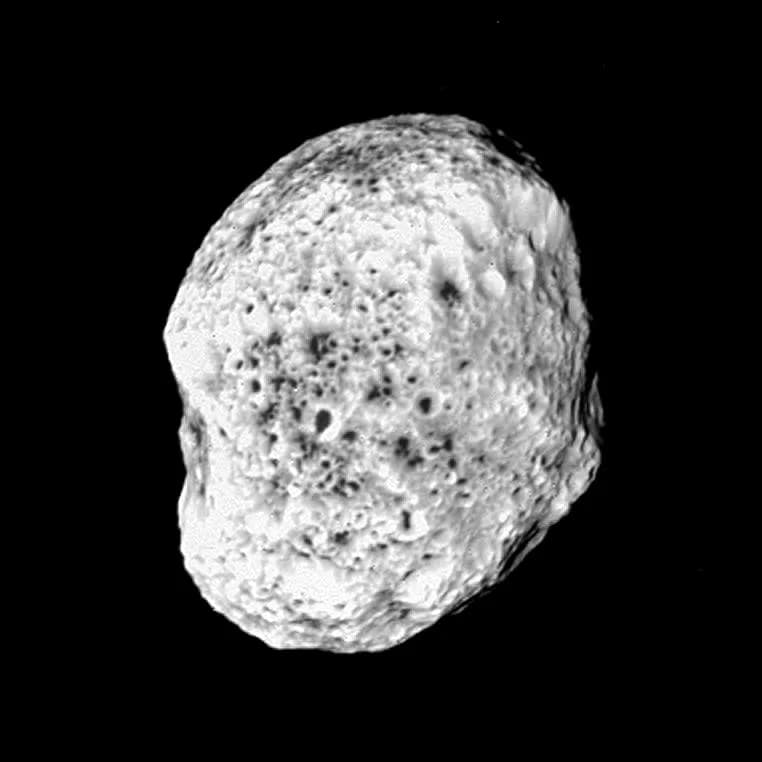 William Lassell - Hyperion cassini big.jpg