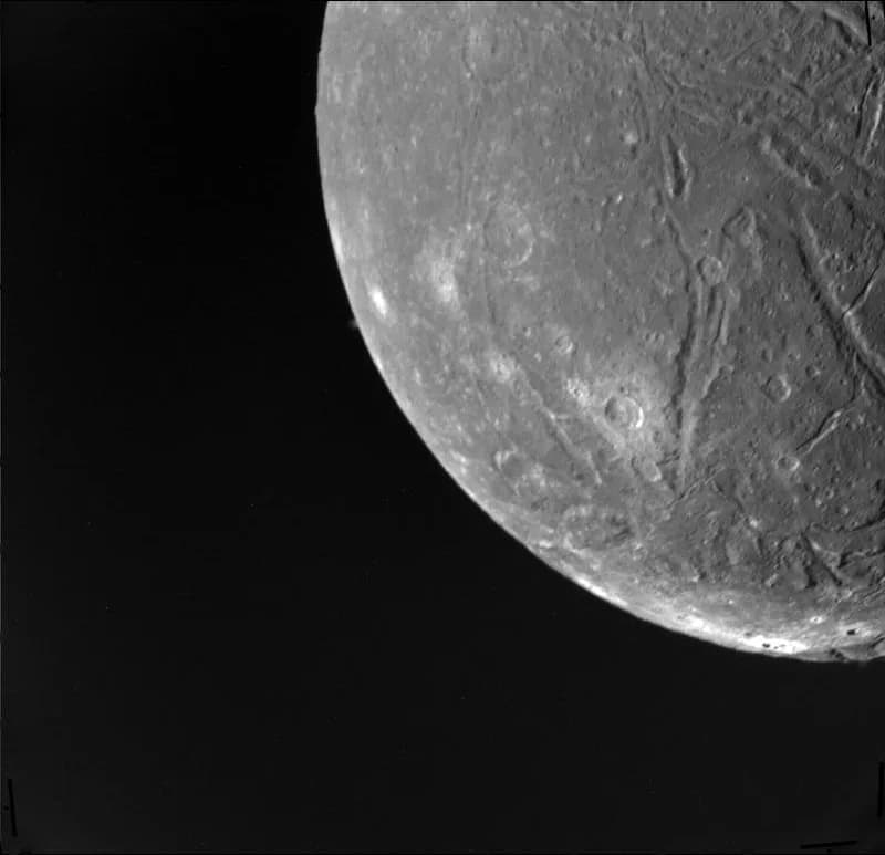 William Lassell - This picture is part of the highest-resolution Voyager 2 imaging sequence of Ariel, a moon of Uranus about 1,300 kilometers (800 miles) in diameter. The clear-filter, narrow-angle im