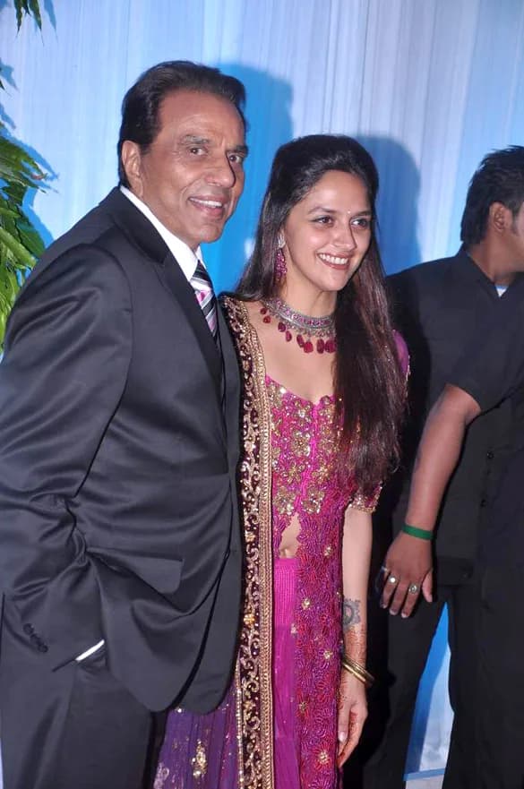 Dharmendra - Dharmendra, Ahana Deol at Esha Deol's wedding reception