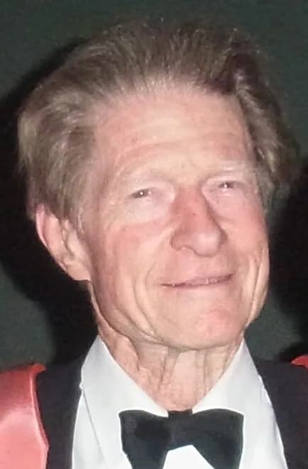 John Gurdon - Professor Sir John Gurdon, winner of Nobel Prize for Physiology or Medicine 2012, at the annual Scholar's Dinner of Magdalene College, Cambridge, 10 October 2012