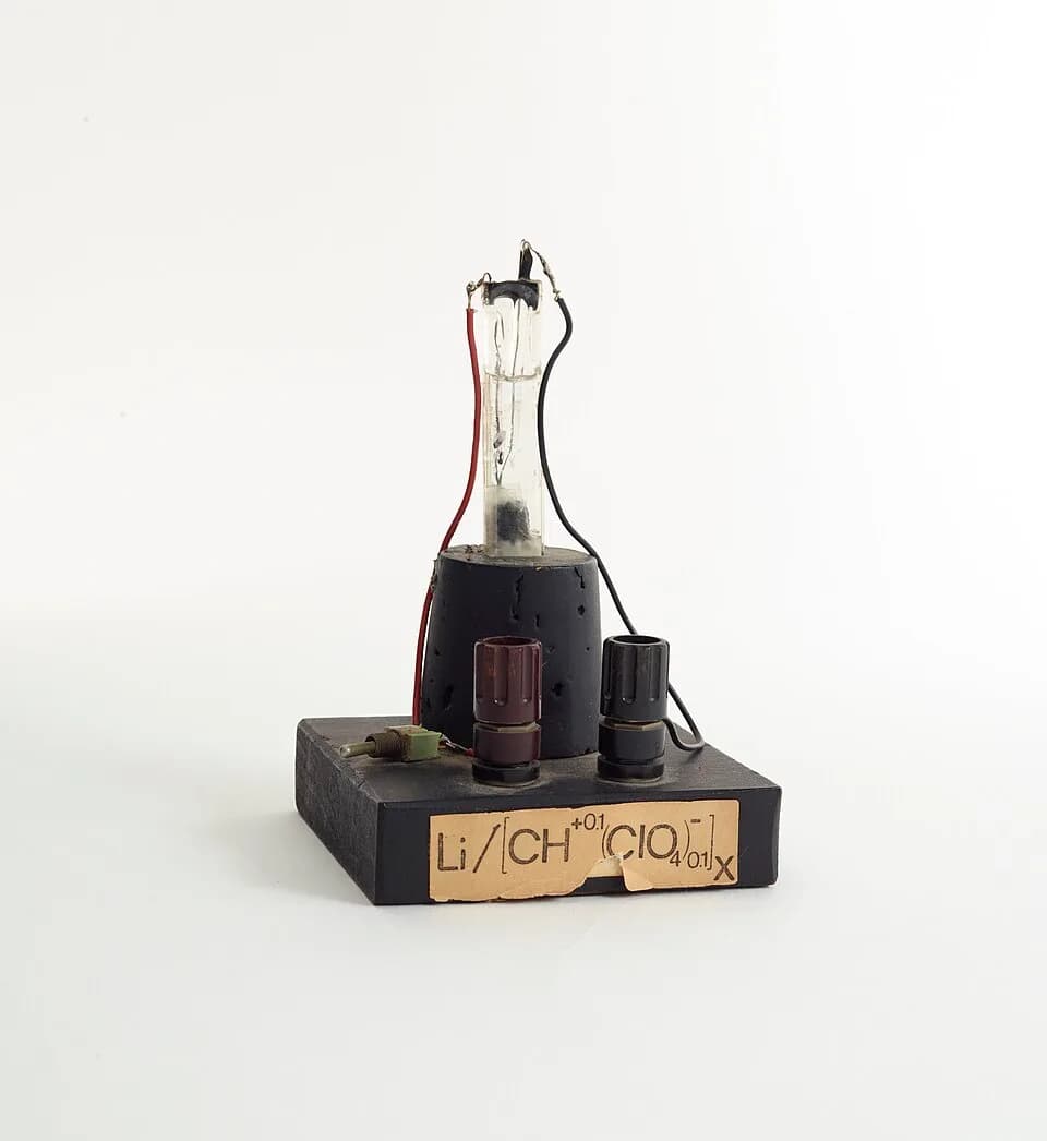 Alan MacDiarmid - A battery demonstration unit constructed by Alan MacDiarmid (1927-2007), winner of the 2000 Nobel Prize in Chemistry for "the discovery and development of conductive polymers." MacDi
