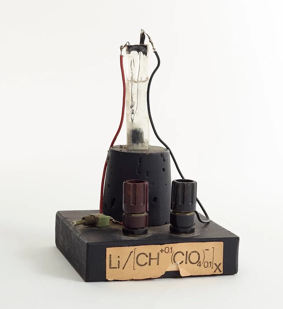 Alan MacDiarmid - A battery demonstration unit constructed by Alan MacDiarmid (1927-2007), winner of the 2000 Nobel Prize in Chemistry for "the discovery and development of conductive polymers." MacDi