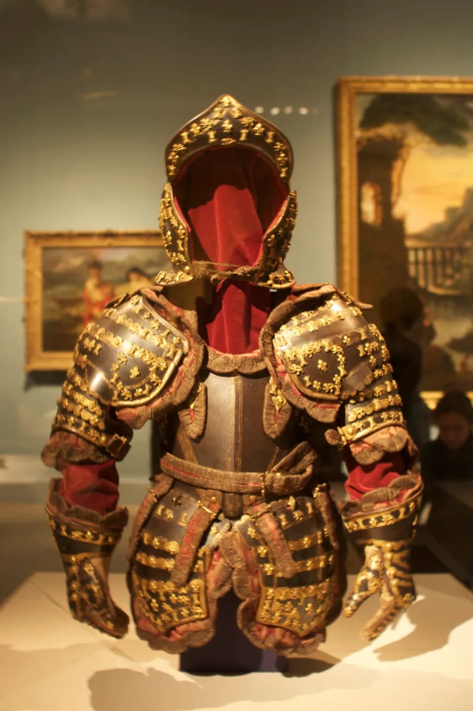 Louis I of Spain - Drouar
Armor of Infante Luis, Prince of Asturias, 1712
French (Paris)
Blued and gilt steel, gilt brass, silk, cotton, metallic yarn, paper; H. overall 28 in.  (71.12 cm)
The Metropo