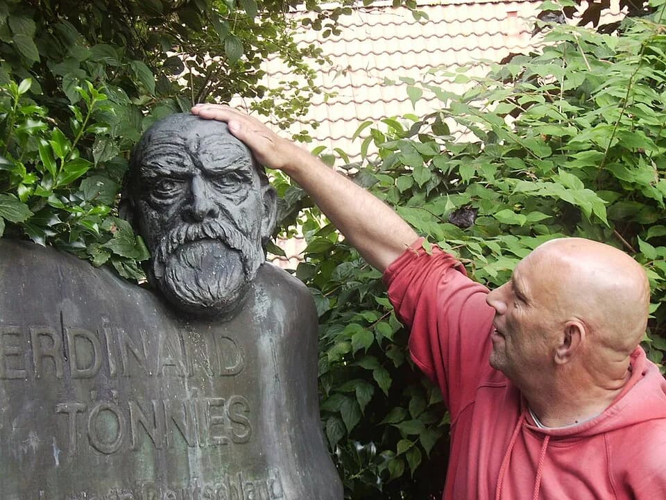 Ferdinand Tönnies - Am Ferdinand-Tönnies-Stein in Oldenswort