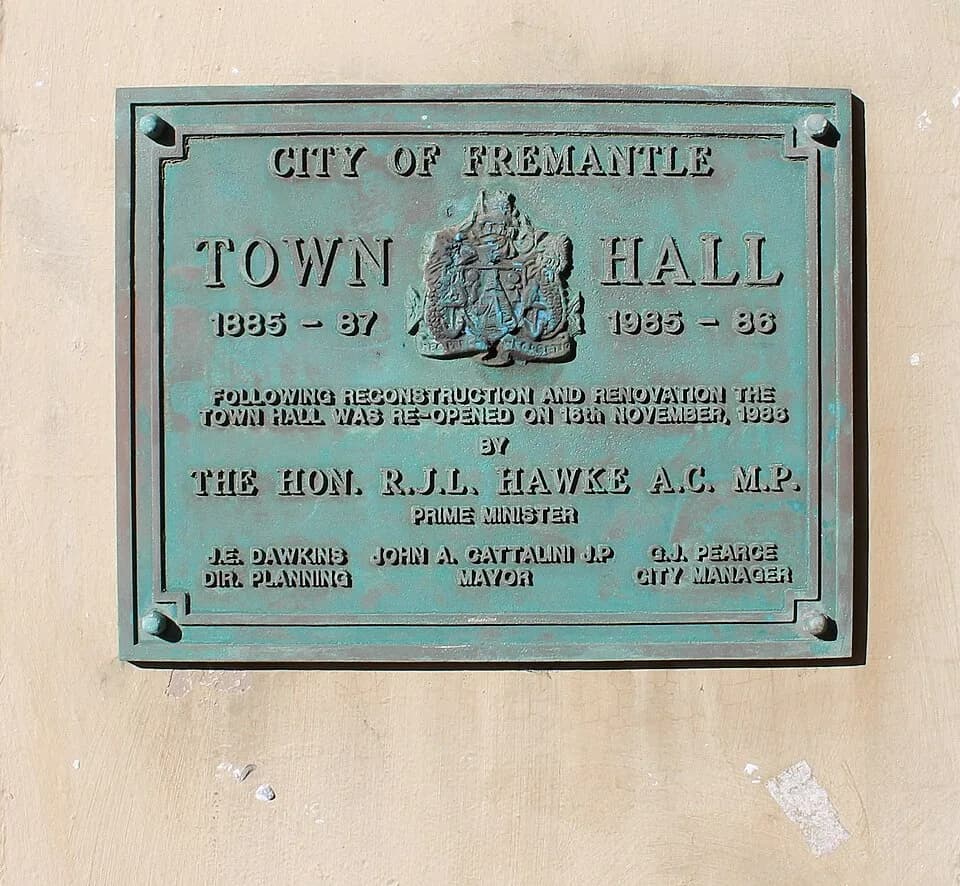 Bob Hawke - 1986 Fremantle Town Hall centenary renovation plaque (cleaned)